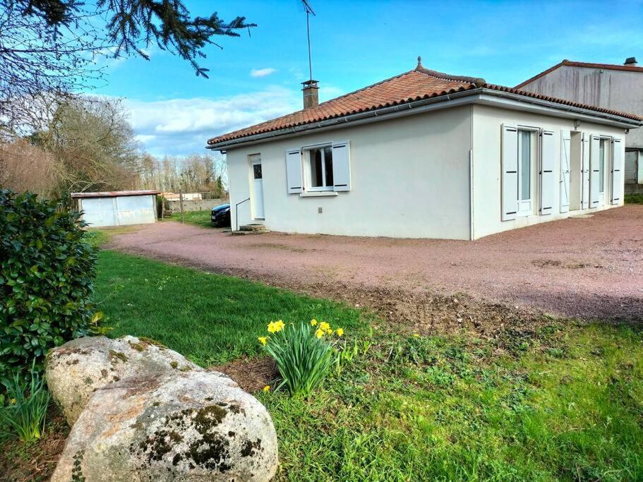 Petite Maison, Le Charme De L'Ancien Saint-Mesmin  Bagian luar foto